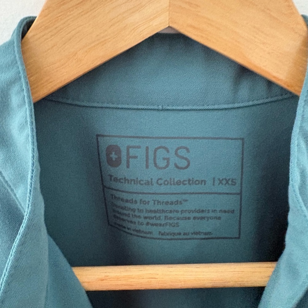 Figs Rafaela Oversized Scrub Top - Picture 4 of 8